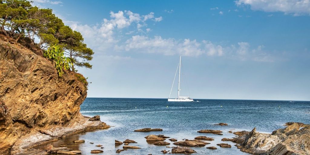 photo by elg21 sea, sailboat, nature, cliff, coast, rocks, boat, sailing, landscape, water, summer, horizon, sky, holiday, clouds, sailboat, sailboat, sailboat, sailboat, sailboat, boat, sailing, sailing, sailing, sailing, sailing